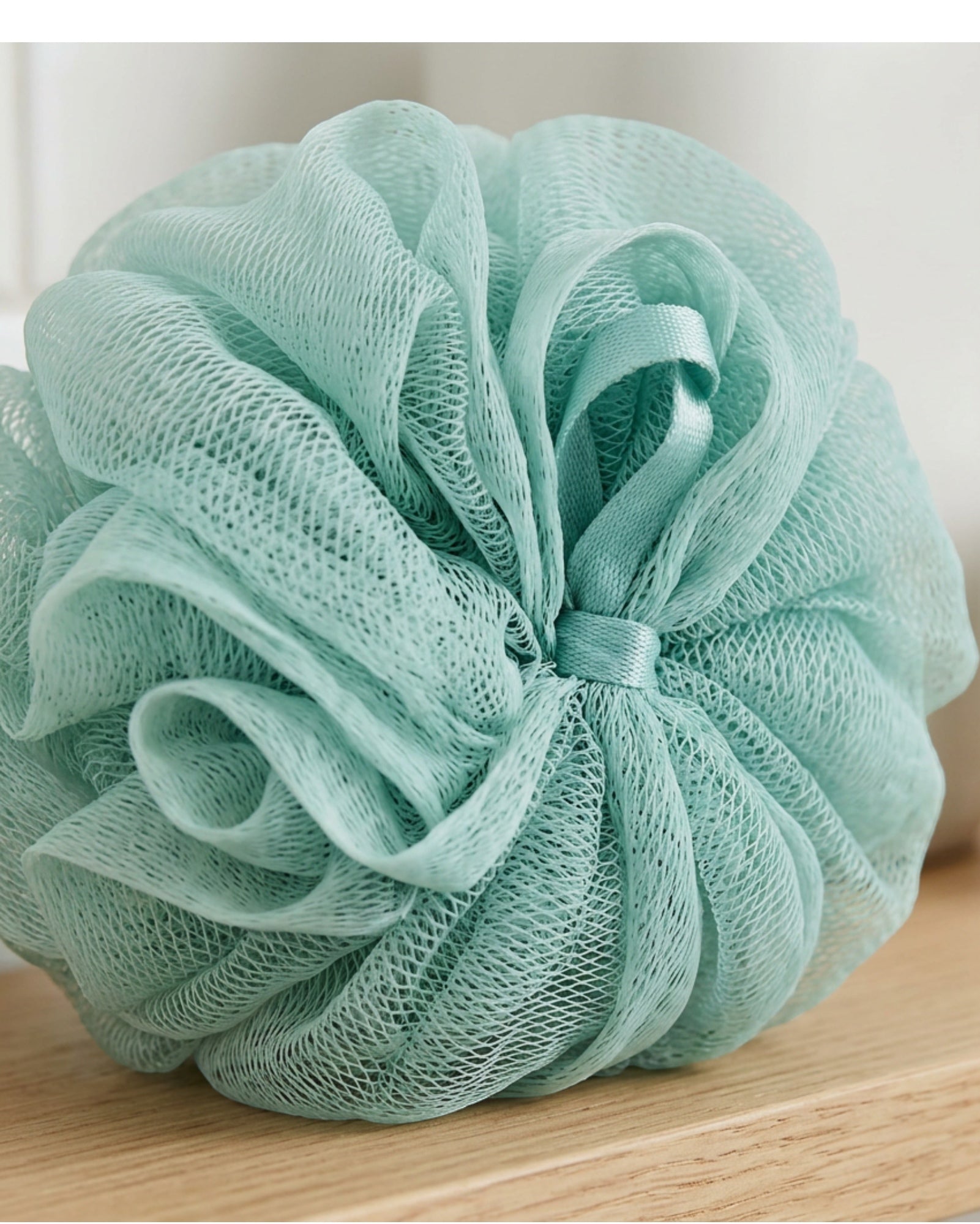 Yord Recycled Mesh Bath Poufs 13 cm Assorted Pack of 4 - Detail view